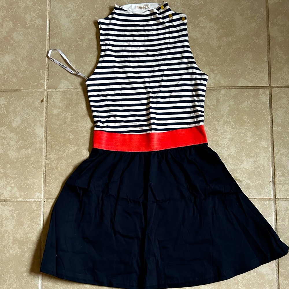 Studio F
Colombian Size 10
But I think is a S